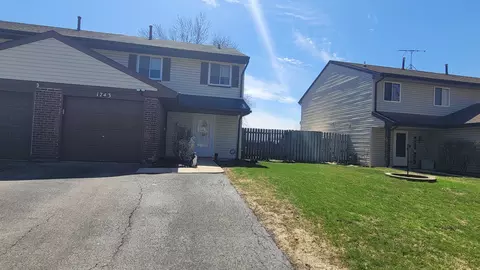 1743 Fulton Ln, Hanover Park, IL 60133
