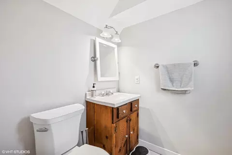 Bath - 761 Kipling Pl, Deerfield, IL 60015 photo 3 of 3