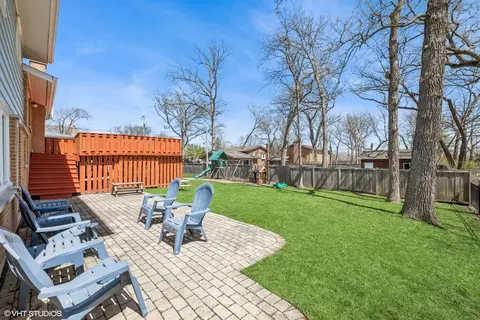 Exterior - 761 Kipling Pl, Deerfield, IL 60015 photo 3 of 4