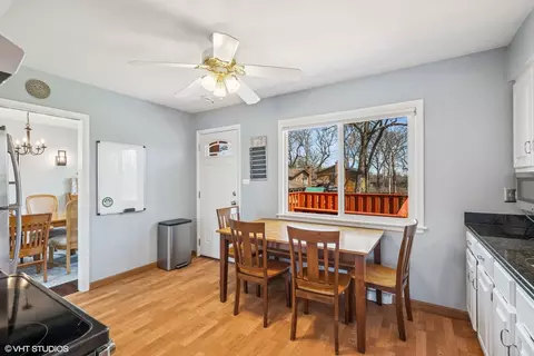 Kitchen - 761 Kipling Pl, Deerfield, IL 60015 photo 2 of 2