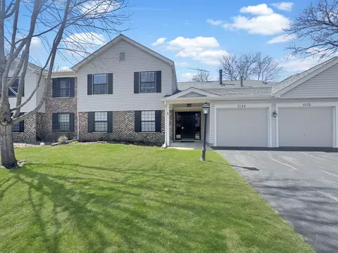 5124 Coventry Ln #8-C-2, Gurnee, IL 60031