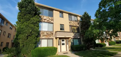 3131 Elm St #3N, River Grove, IL 60171