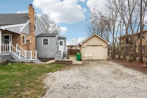 Exterior - 197 6th St, Wheeling, IL 60090 photo 8 of 10