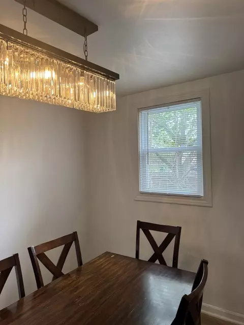 Dining - 197 6th St, Wheeling, IL 60090 photo 1 of 1