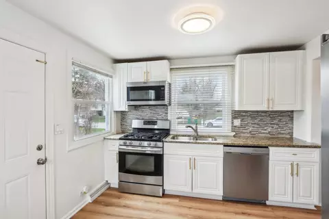 Kitchen - 197 6th St, Wheeling, IL 60090 photo 2 of 2