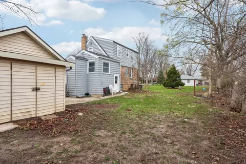 Exterior - 197 6th St, Wheeling, IL 60090 photo 5 of 10
