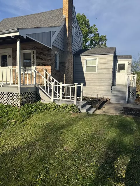 Exterior - 197 6th St, Wheeling, IL 60090 photo 10 of 10