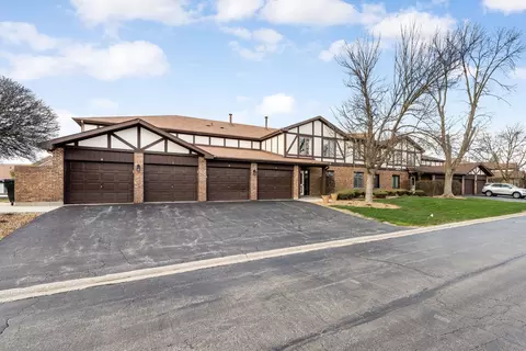 9810 Mill Dr W #1B, Palos Park, IL 60464