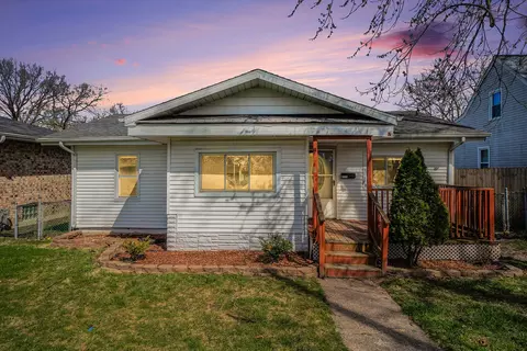 Exterior - 3819 Sangamon St, Steger, IL 60475 photo 4 of 9