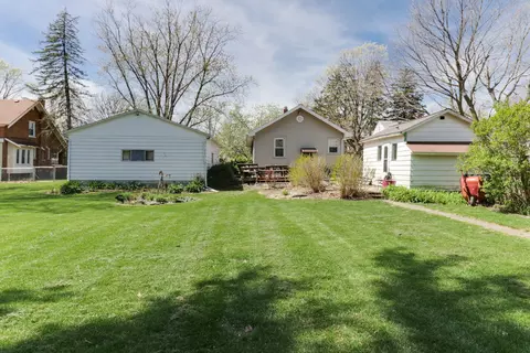 Exterior - 706 Vale St, Bloomington, IL 61701 photo 18 of 20