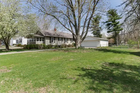 Exterior - 706 Vale St, Bloomington, IL 61701 photo 20 of 20