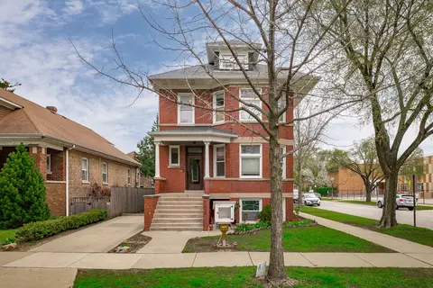 844 Harvard St #3, Oak Park, IL 60304