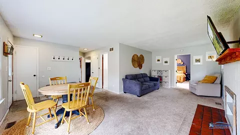 Living - 6521 Willow St, Spring Grove, IL 60081 photo 2 of 7