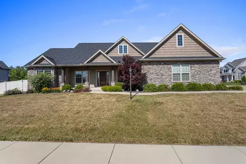 1101 Cascade Dr, Savoy, IL 61874