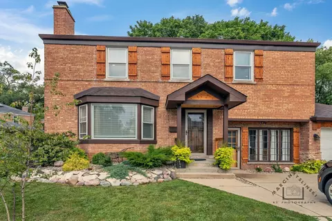 5540 Theobald Rd, Morton Grove, IL 60053