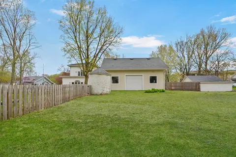 Exterior - 1005 Hovey Ave, Normal, IL 61761 photo 15 of 18