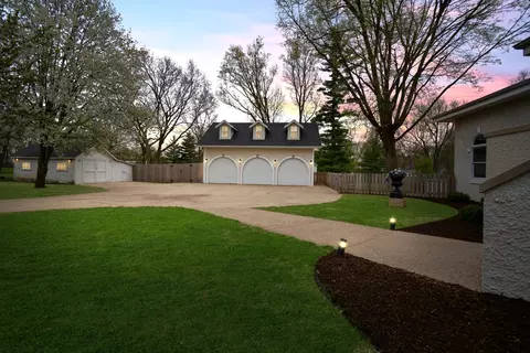 Exterior - 1005 Hovey Ave, Normal, IL 61761 photo 16 of 18