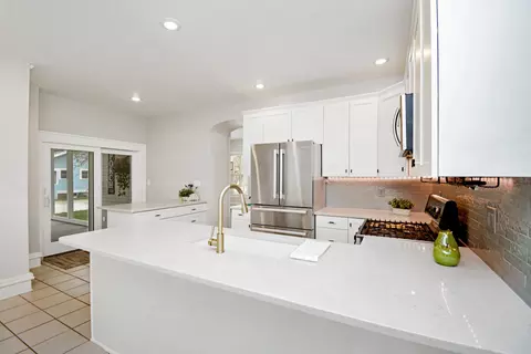 Kitchen - 1005 Hovey Ave, Normal, IL 61761 photo 4 of 14