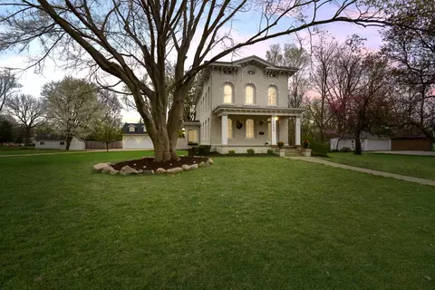 Exterior - 1005 Hovey Ave, Normal, IL 61761 photo 18 of 18