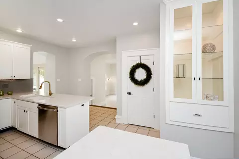 Kitchen - 1005 Hovey Ave, Normal, IL 61761 photo 13 of 14