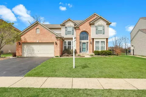 1214 Blue Heron Cir, Antioch, IL 60002