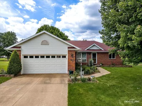 1231 Anthony Ln, Sandwich, IL 60548