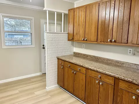 Kitchen - 1407 Calhoun St, Peru, IL 61354 photo 2 of 2