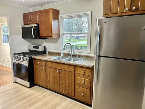 Kitchen - 1407 Calhoun St, Peru, IL 61354 photo 1 of 2