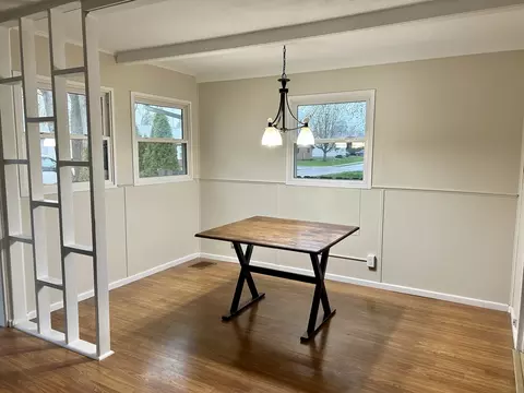 Dining - 1407 Calhoun St, Peru, IL 61354 photo 1 of 1