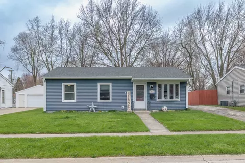 613 Fairlane Ave, Dekalb, IL 60115