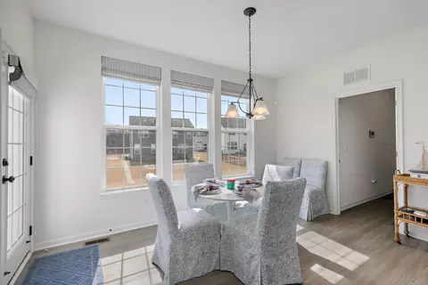 Dining - 3629 Harborside Way, Elgin, IL 60124 photo 1 of 1