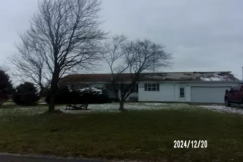 2844 E 3000 N Rd, Beaverville, IL 60912