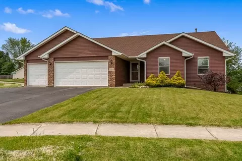 3218 Grand Cape Ct, Rockford, IL 61109