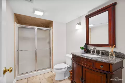 Bath - 1454 Rill Ct, Naperville, IL 60565 photo 6 of 6