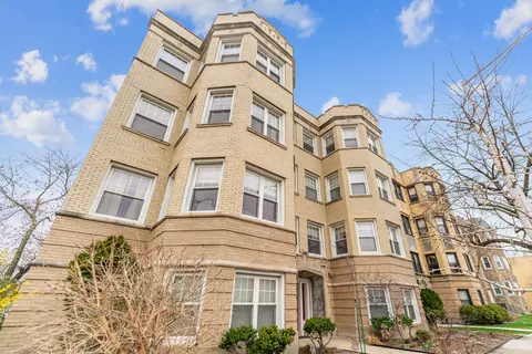 8910 Skokie Blvd #1S, Skokie, IL 60077