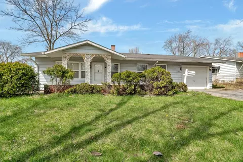 1833 E Sauk Trl, Sauk Village, IL 60411