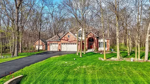 8940 N Stonewall Dr, Newark, IL 60541
