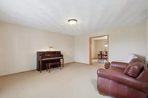 4735 Cabot Ln, Cherry Valley, IL 61016 photo 7