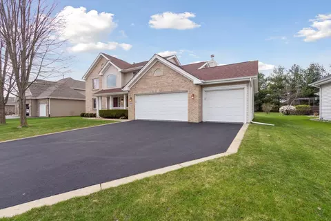 4735 Cabot Ln, Cherry Valley, IL 61016 photo 3