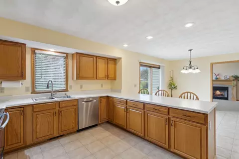 4735 Cabot Ln, Cherry Valley, IL 61016 photo 13