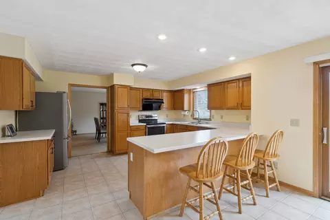 4735 Cabot Ln, Cherry Valley, IL 61016 photo 14