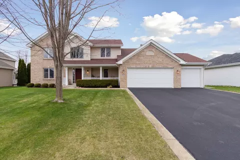 4735 Cabot Ln, Cherry Valley, IL 61016 photo 2