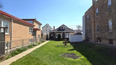 5735 S Washtenaw Ave, Chicago, IL 60629