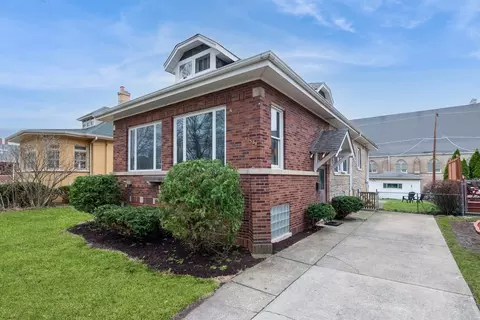 10554 S Oakley Ave, Chicago, IL 60643