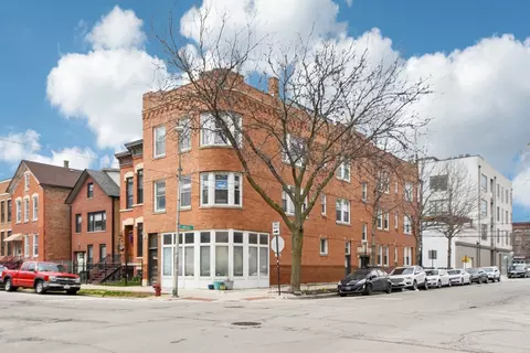 1800 W Superior St #3S, Chicago, IL 60622