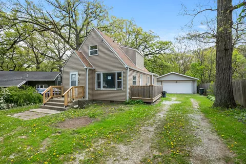 15505 Waverly Ave, Oak Forest, IL 60452