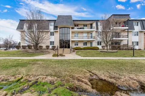 18559 Escanaba Ave #206, Lansing, IL 60438