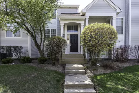 1585 Shire Ct, Gurnee, IL 60031