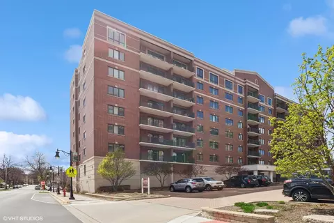 770 Pearson St #712, Des Plaines, IL 60016