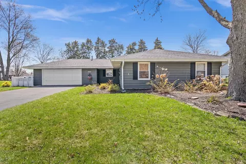 Exterior - 2180 Baker St, Aurora, IL 60506 photo 2 of 8